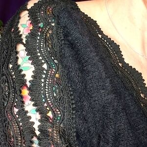 :S/M: Vintage ee:some Black Long Raglan Sleeved Mohair Style Sweater.
